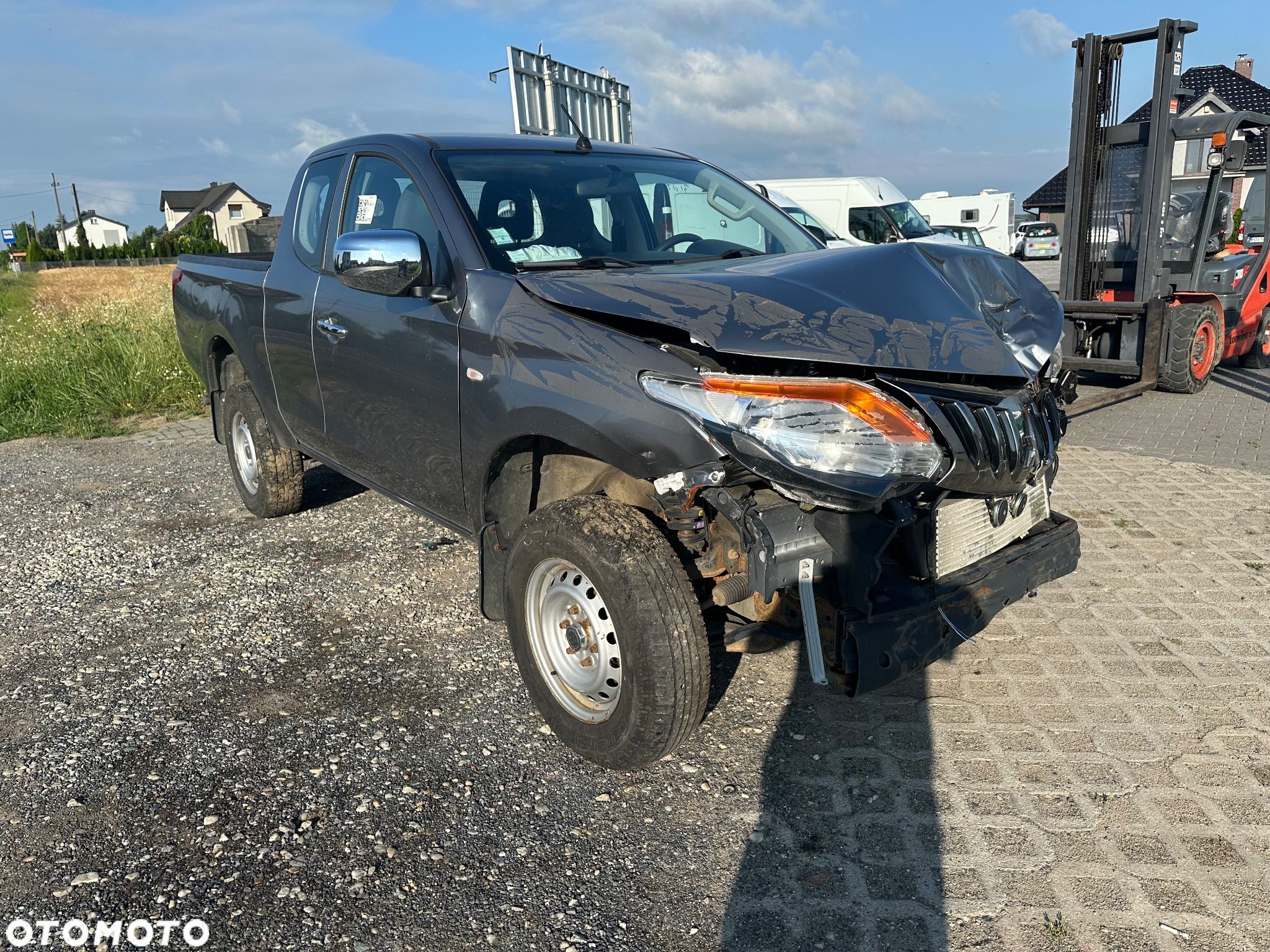 Mitsubishi L200 - 1