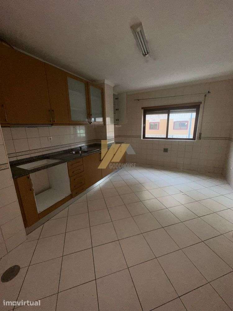 Apartamento T3 com boas áreas - Grande imagem: 4/12
