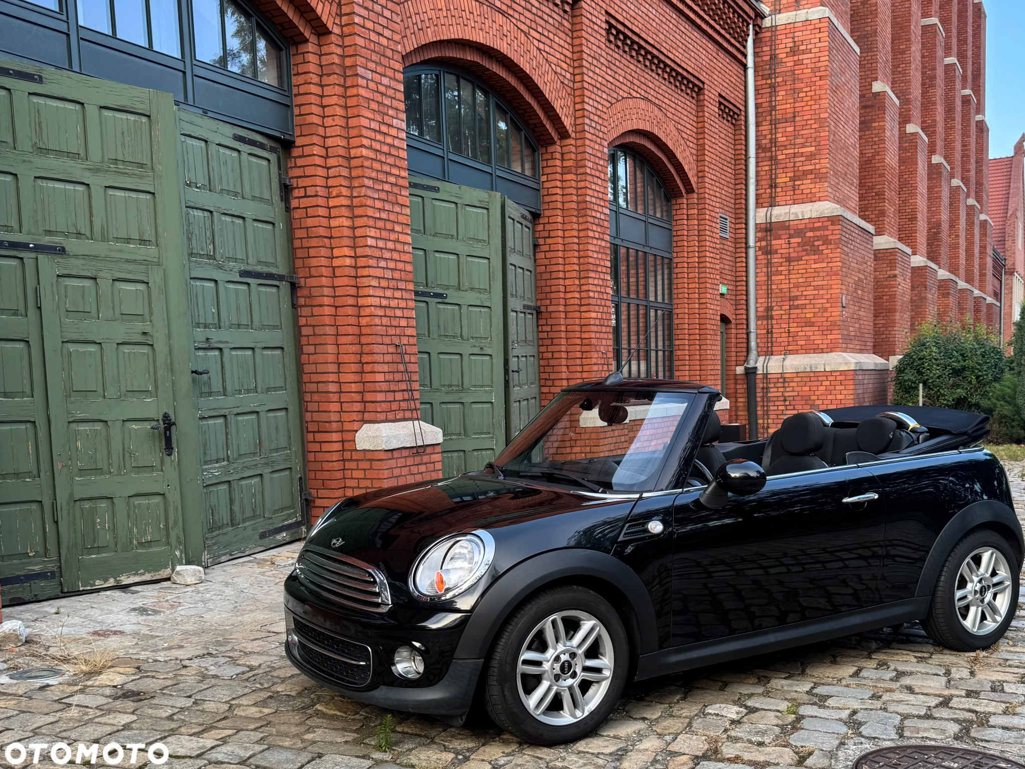 MINI Cooper Cabrio - 2