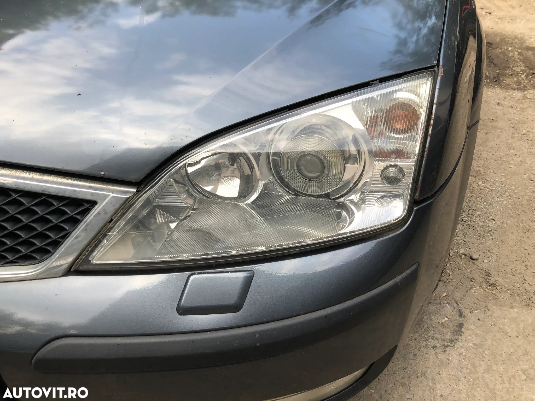 Far stanga/Far dreapta Ford Mondeo MK3 xenon Europa - 2