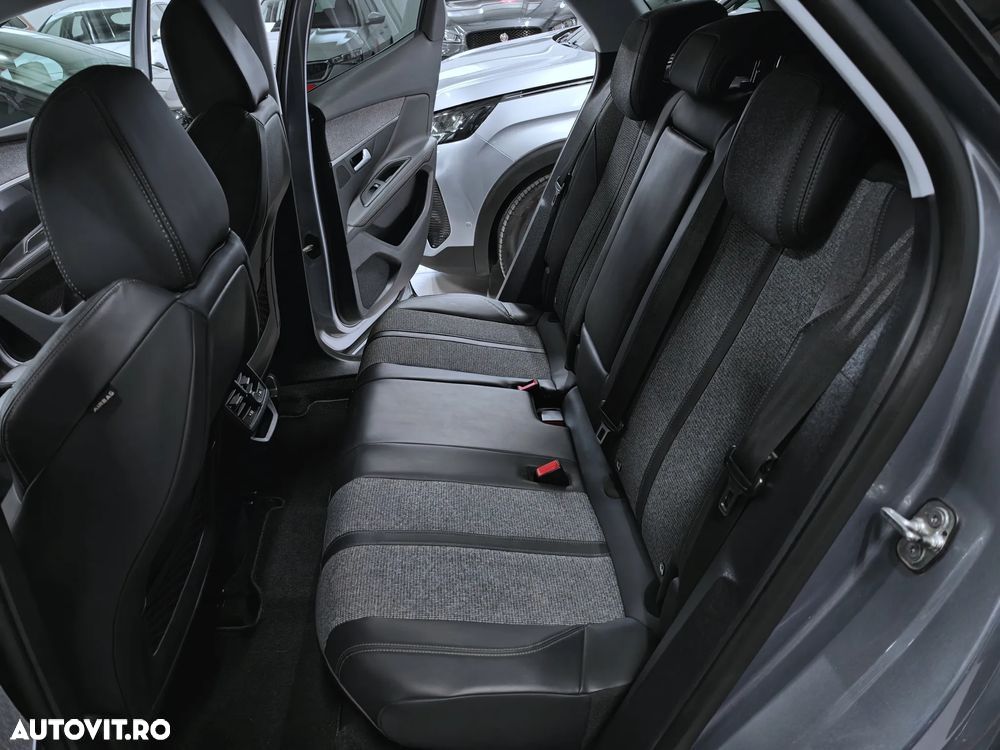 Peugeot 3008 PureTech 130 Stop & Start GPF EAT8 Allure - 17
