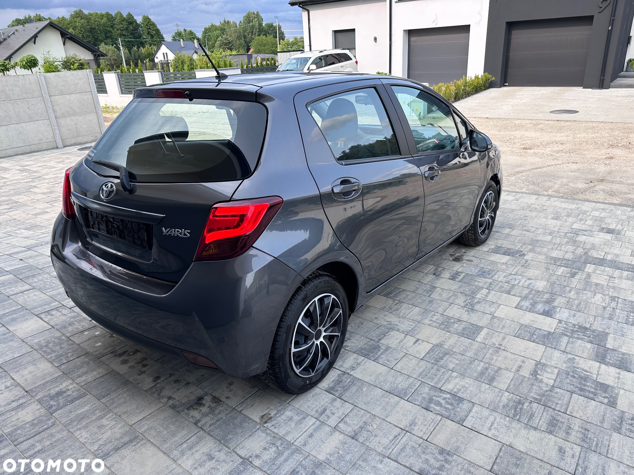 Toyota Yaris 1.33 Active - 5