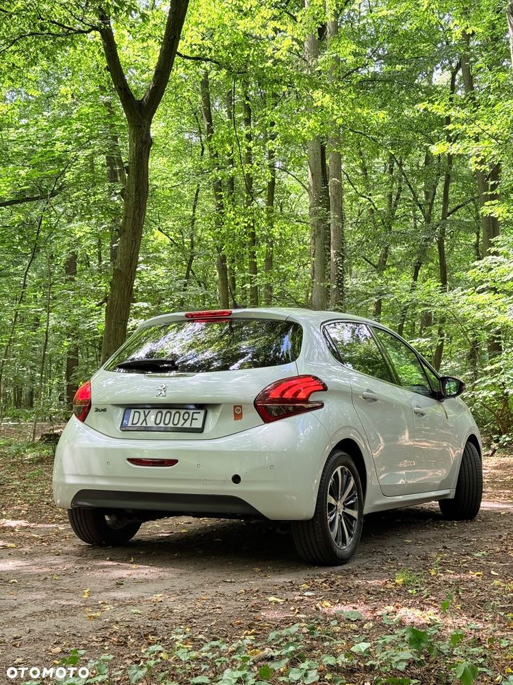 Peugeot 208 PureTech 110 Stop & Start Allure - 2