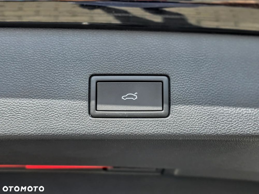 Volkswagen Golf Variant 2.0 TSI OPF 4Motion DSG R - 15