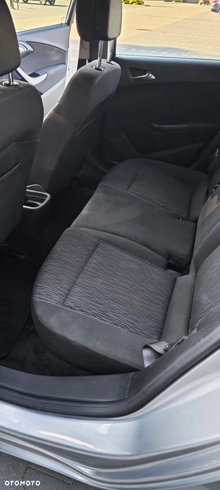 Opel Astra - 10
