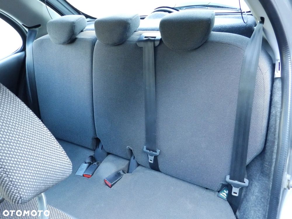 Nissan Micra - 15