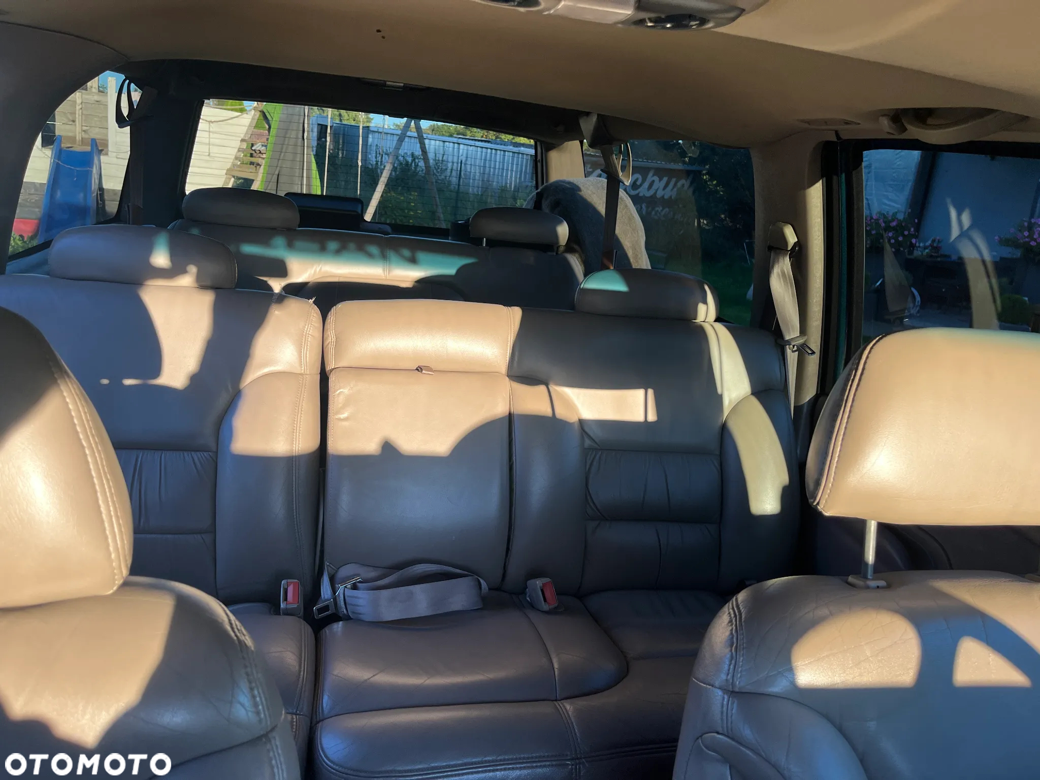 Chevrolet Suburban - 27