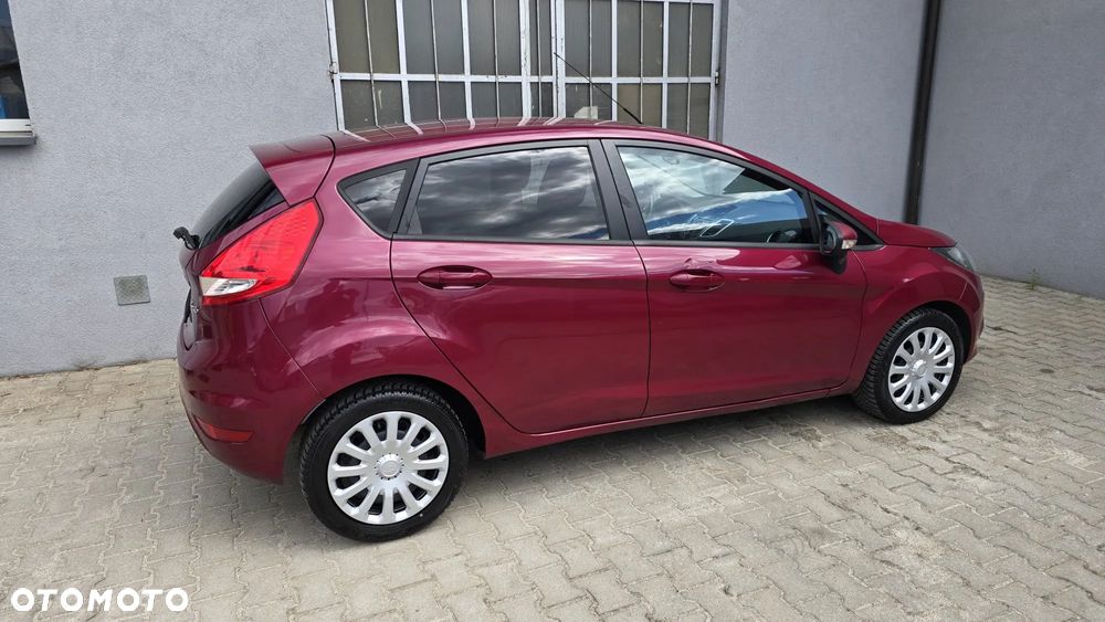 Ford Fiesta 1.25 Celebration - 26