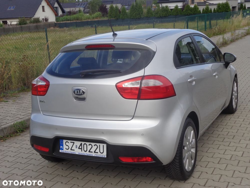 Kia Rio 1.2 Business Line - 6