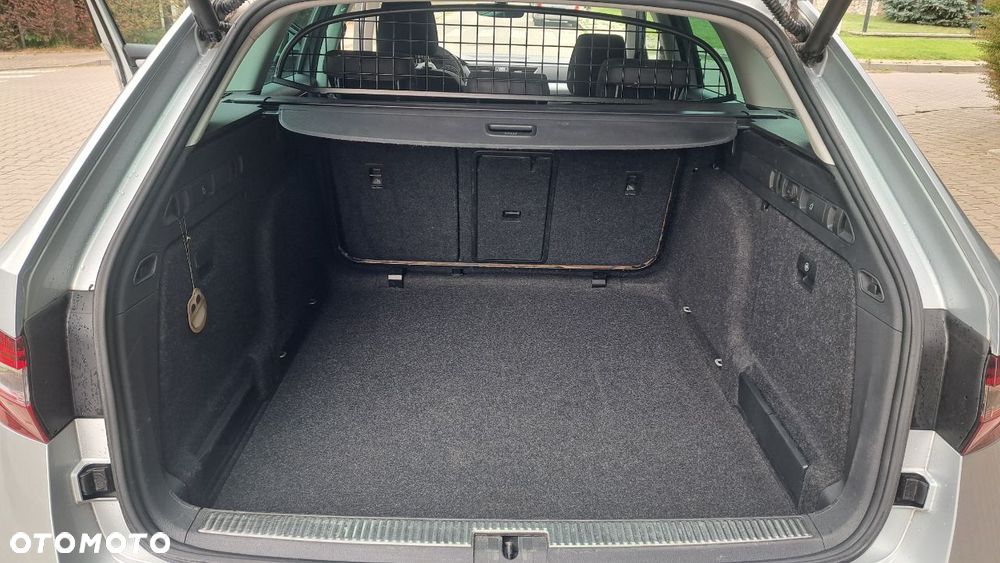 Skoda Superb 2.0 TDI SCR 4x4 Ambition DSG - 12