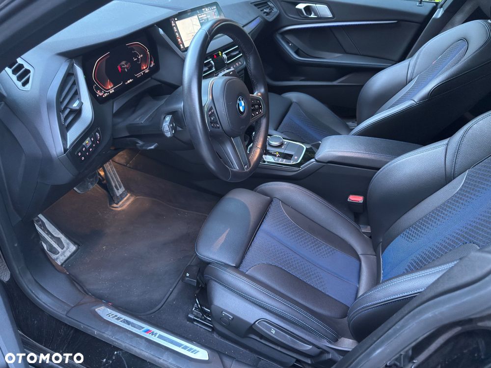 BMW Seria 2 218i M Sport - 9