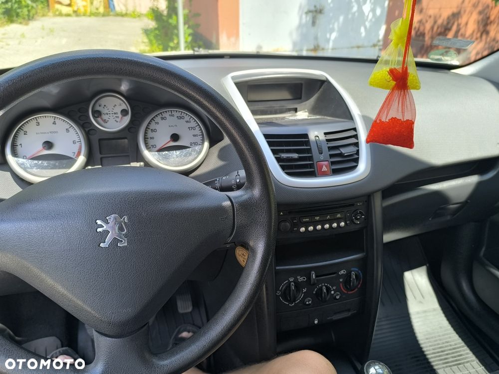 Peugeot 207 - 3