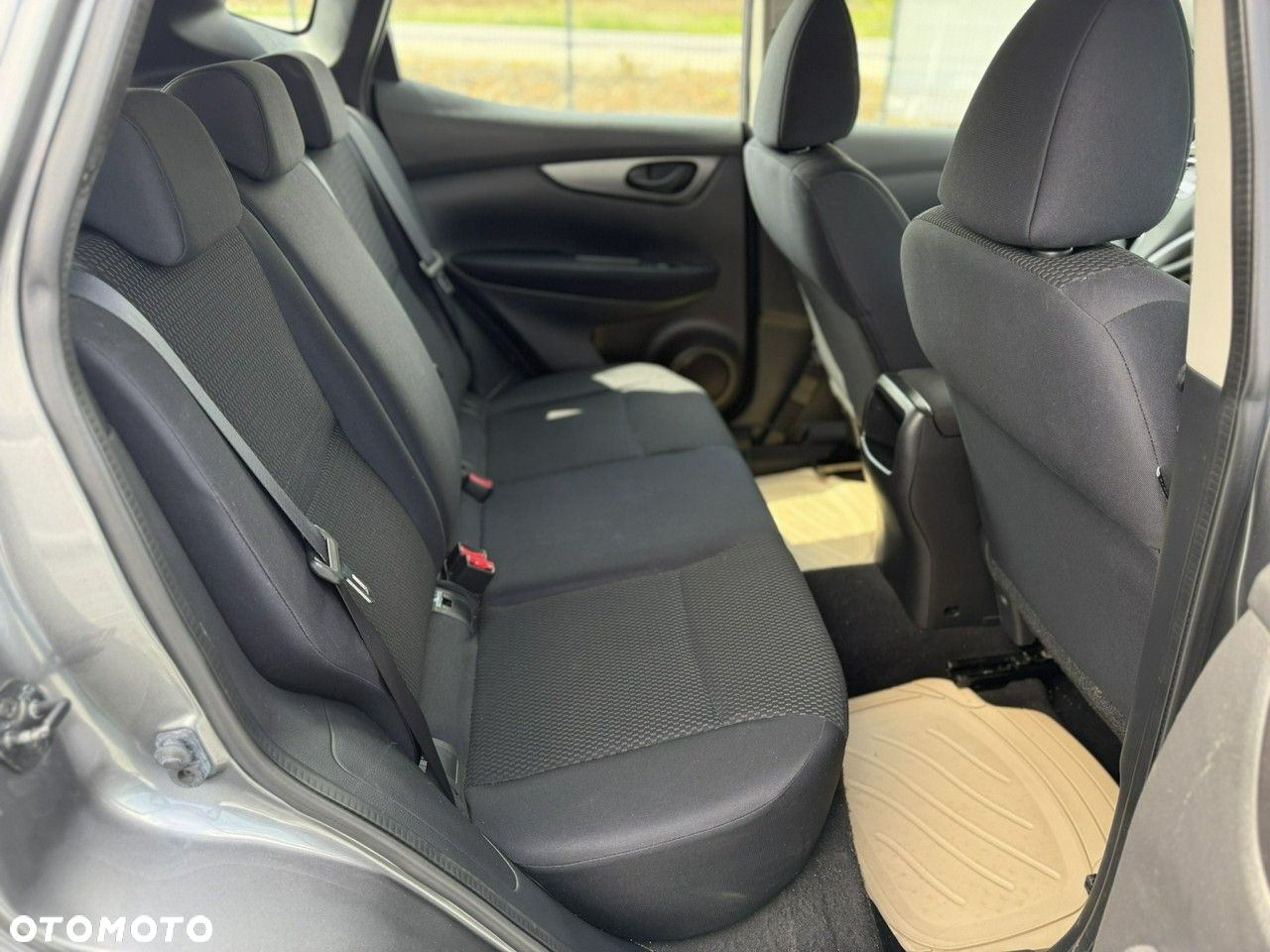 Nissan Qashqai 1.2 DIG-T N-Vision - 19