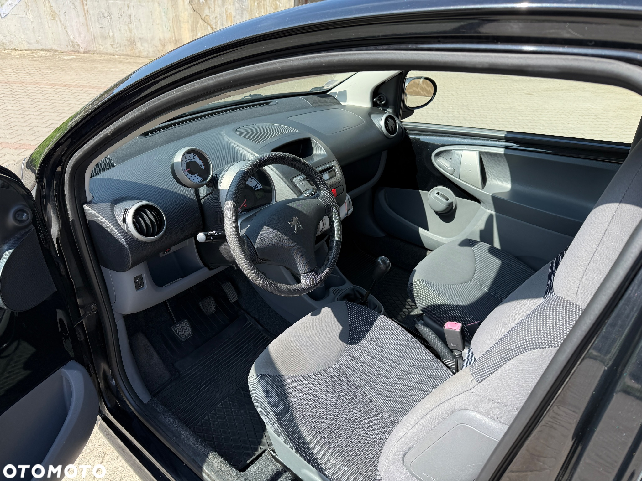 Peugeot 107 1.0 Happy - 8