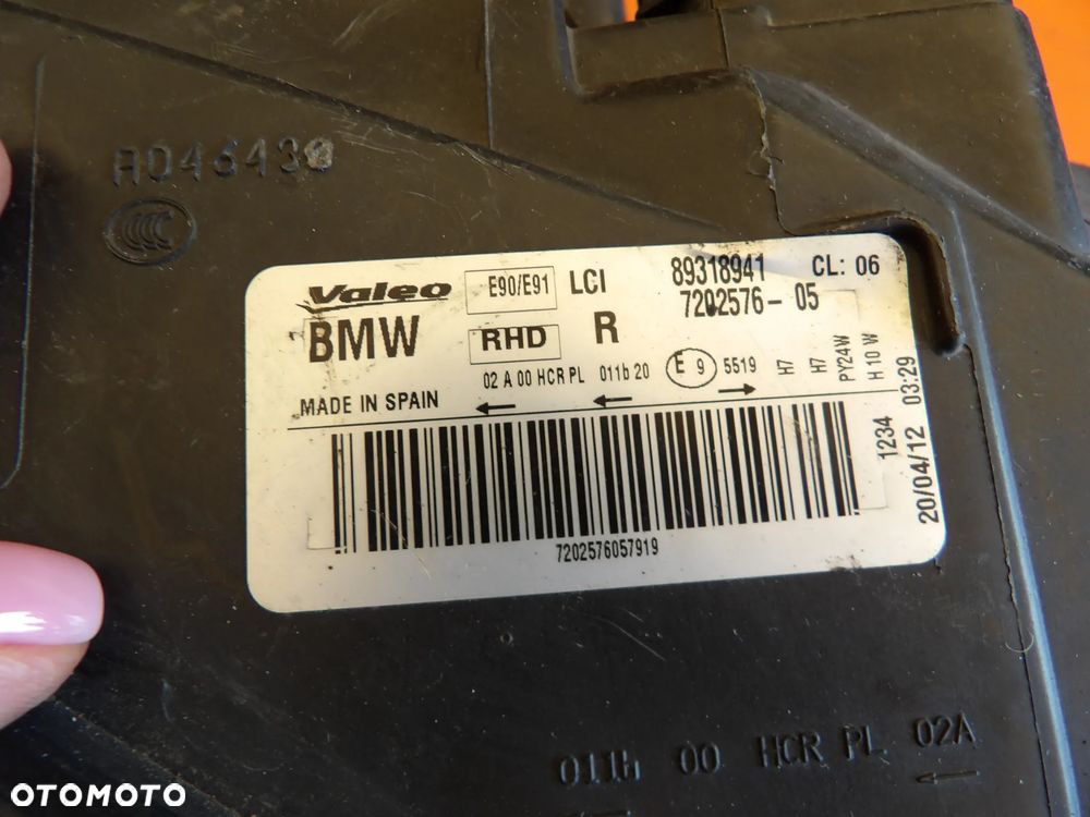 BMW - E90 - H7 - LIFT - PRAWA LAMPA PRZEDNIA - UK - 7202576 - 9