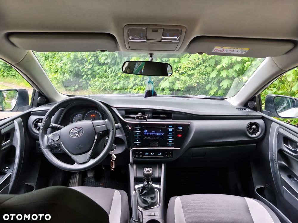 Toyota Auris 1.4 D-4D Active - 3