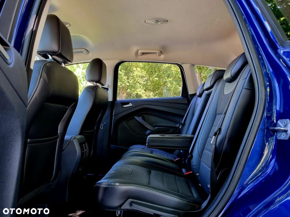 Ford Kuga 1.5 EcoBoost 2x4 Titanium - 10