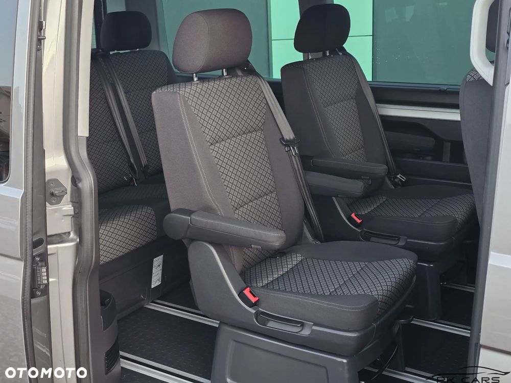 Volkswagen Multivan - 33