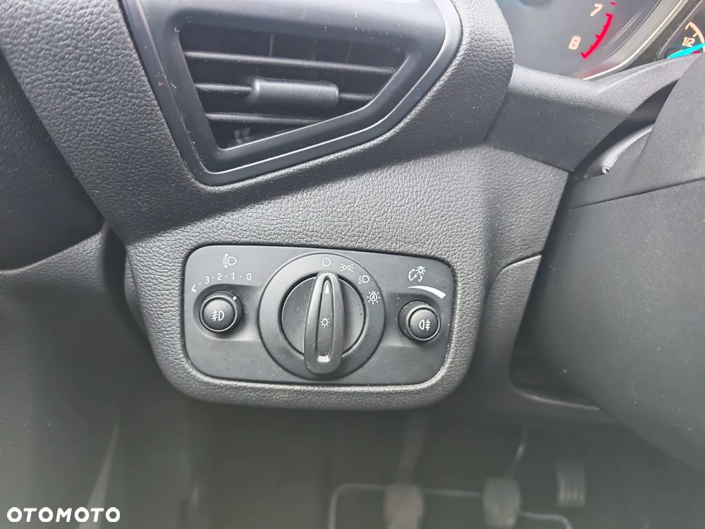 Ford Kuga 1.5 EcoBoost 2x4 Titanium - 27