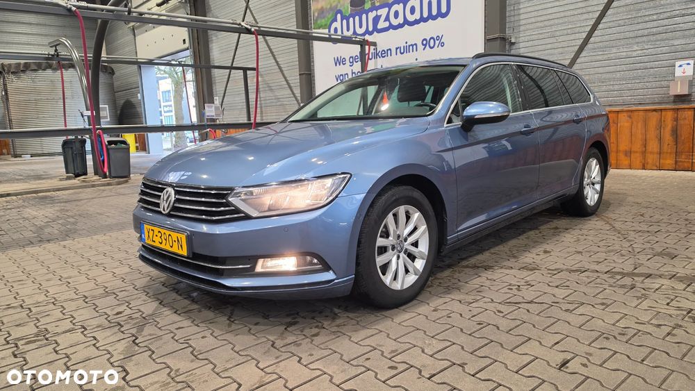 Volkswagen Passat - 18