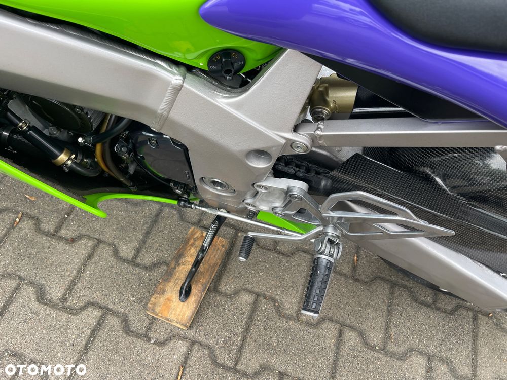 Kawasaki ZX - 17