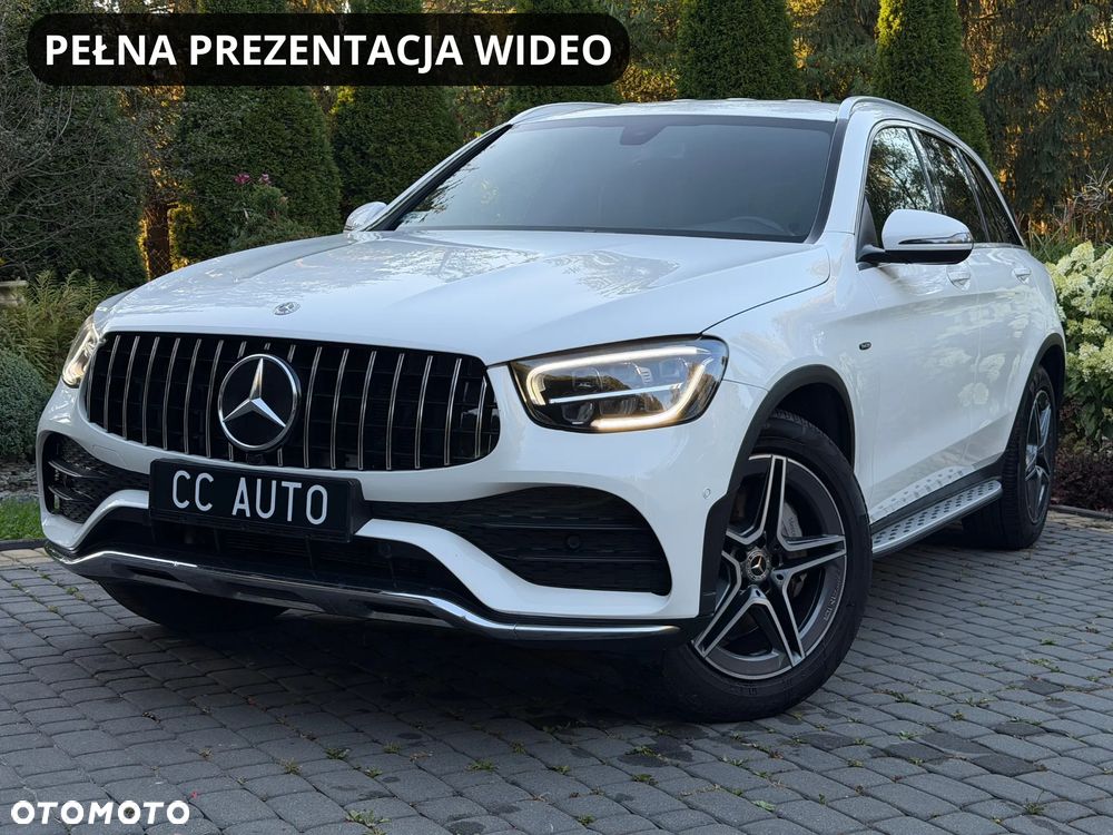 Mercedes-Benz GLC 250 4Matic 9G-TRONIC AMG Line - 2