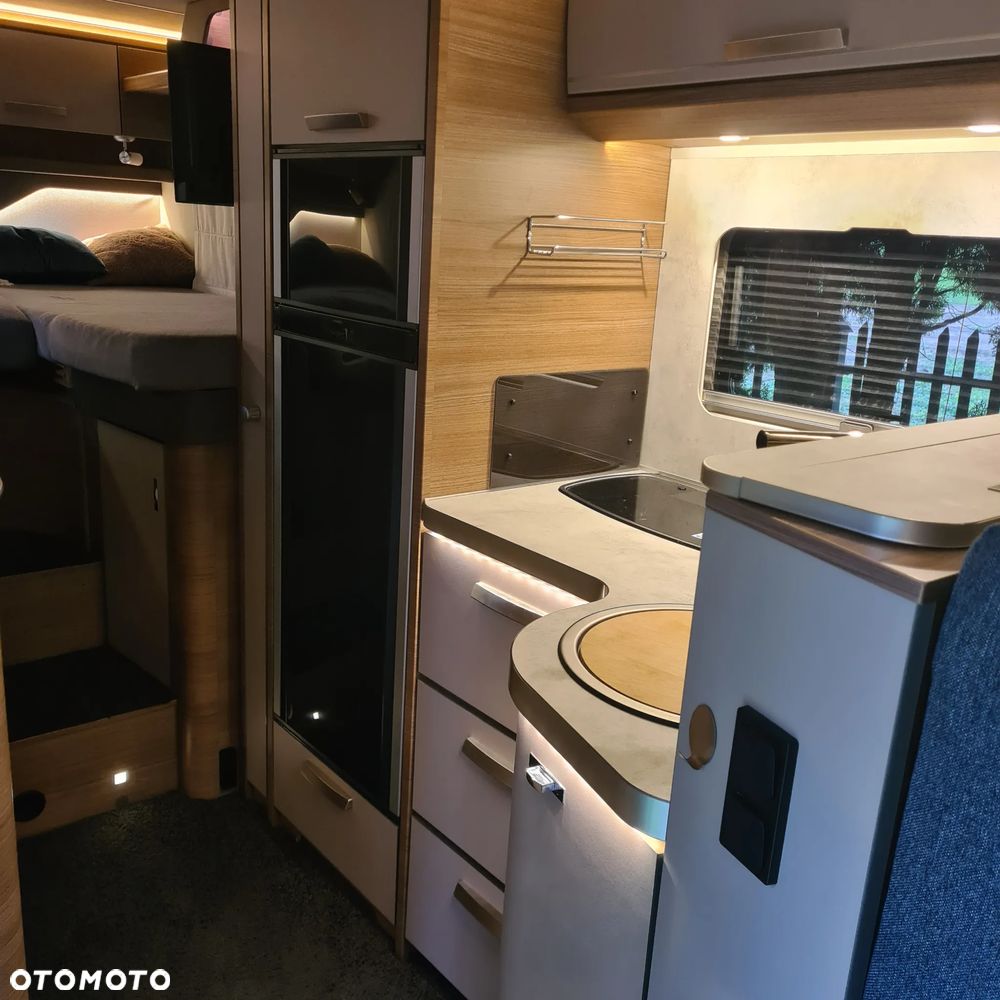KNAUS Live i 700 - 30
