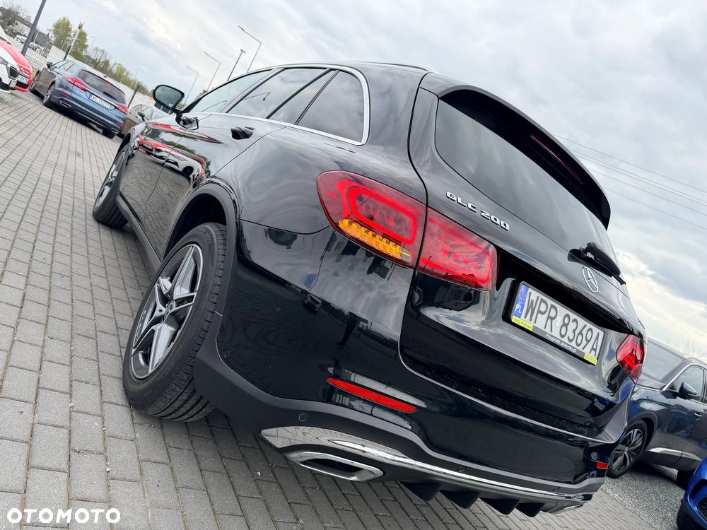 Mercedes-Benz GLC 200 4Matic 9G-TRONIC AMG Line - 13