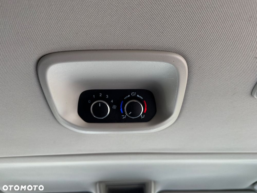 Ford Tourneo Custom 2.0 TDCi L2 Titanium - 29