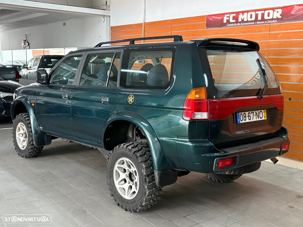 Mitsubishi Pajero Sport 2.5 TD GLS - 6