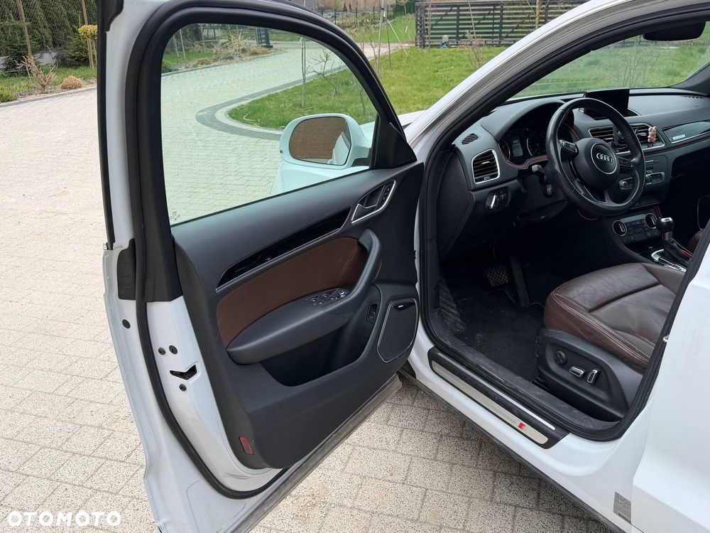 Audi Q3 2.0 TFSI Quattro S tronic design - 14