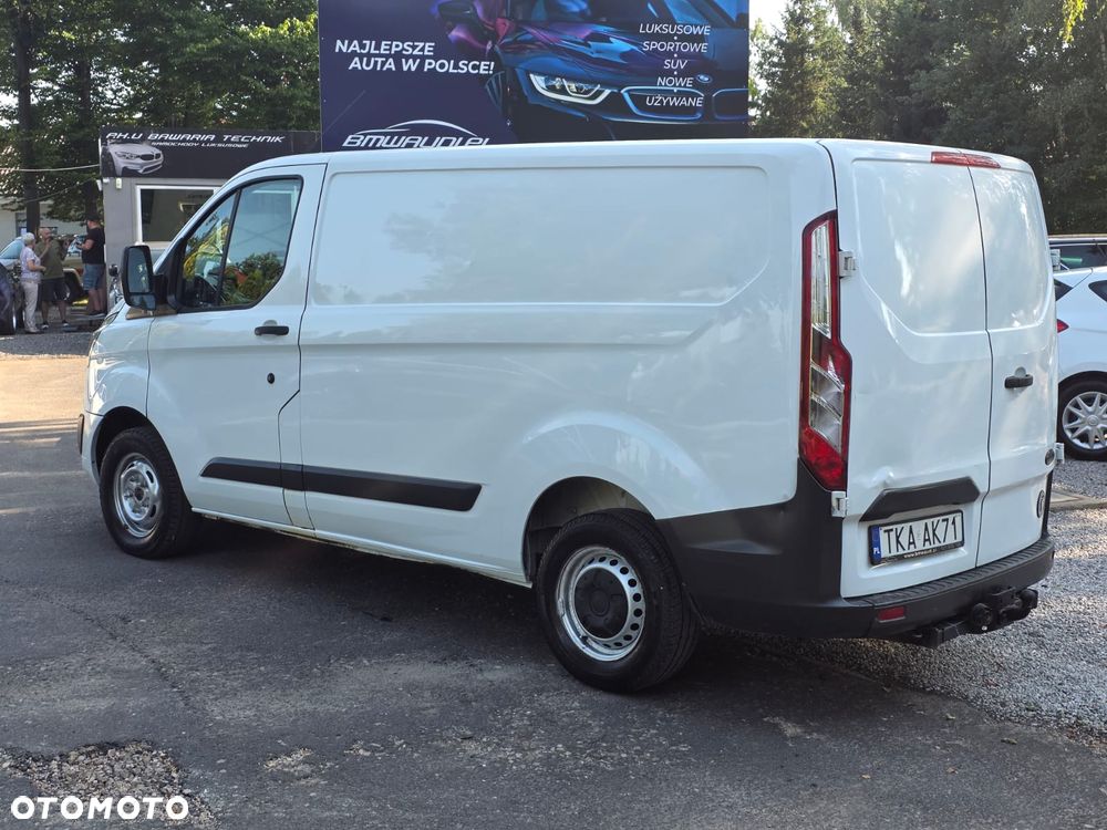 Ford TRANSIT CUSTOM - 9