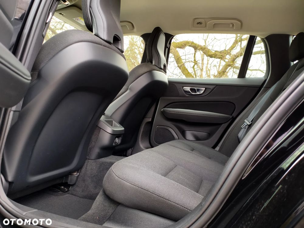 Volvo V60 B4 D Geartronic Momentum Pro - 29
