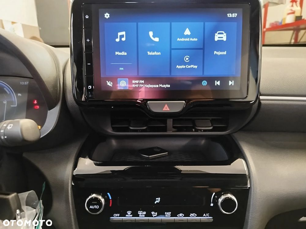 Toyota Yaris Cross - 13