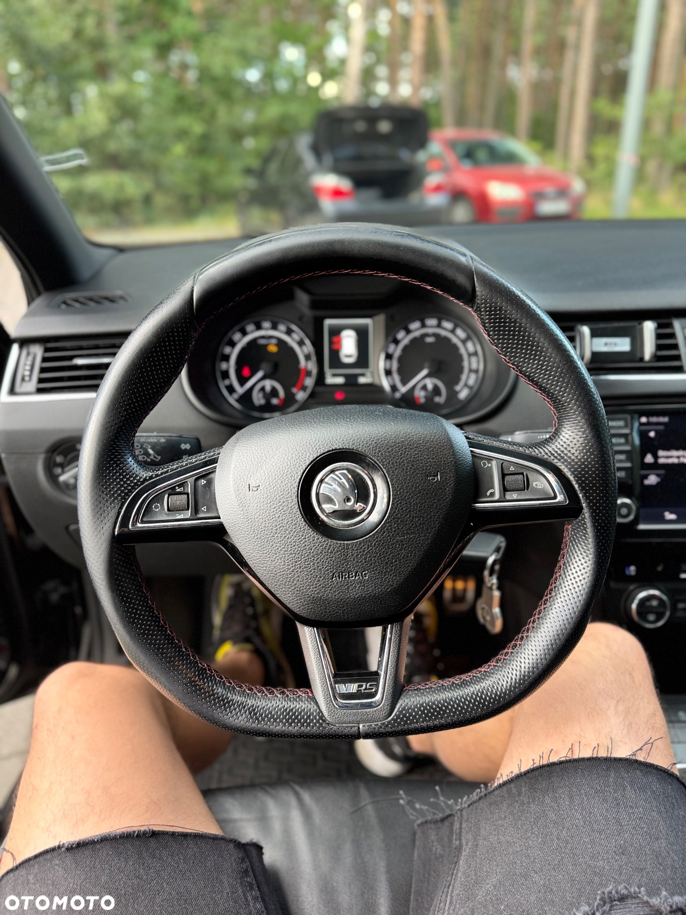 Skoda Octavia Combi 2.0 TDI RS - 33