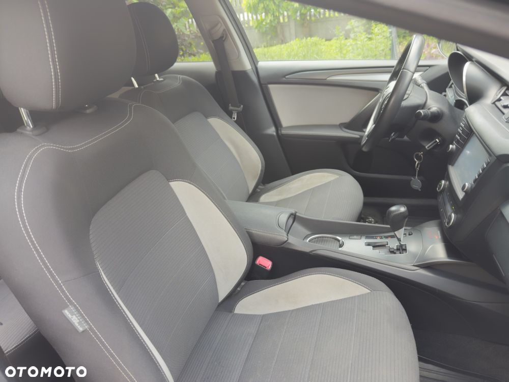 Toyota Avensis 1.8 Premium MS - 7