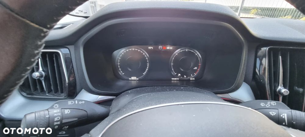 Volvo XC 60 D4 AWD Geartronic Momentum - 11