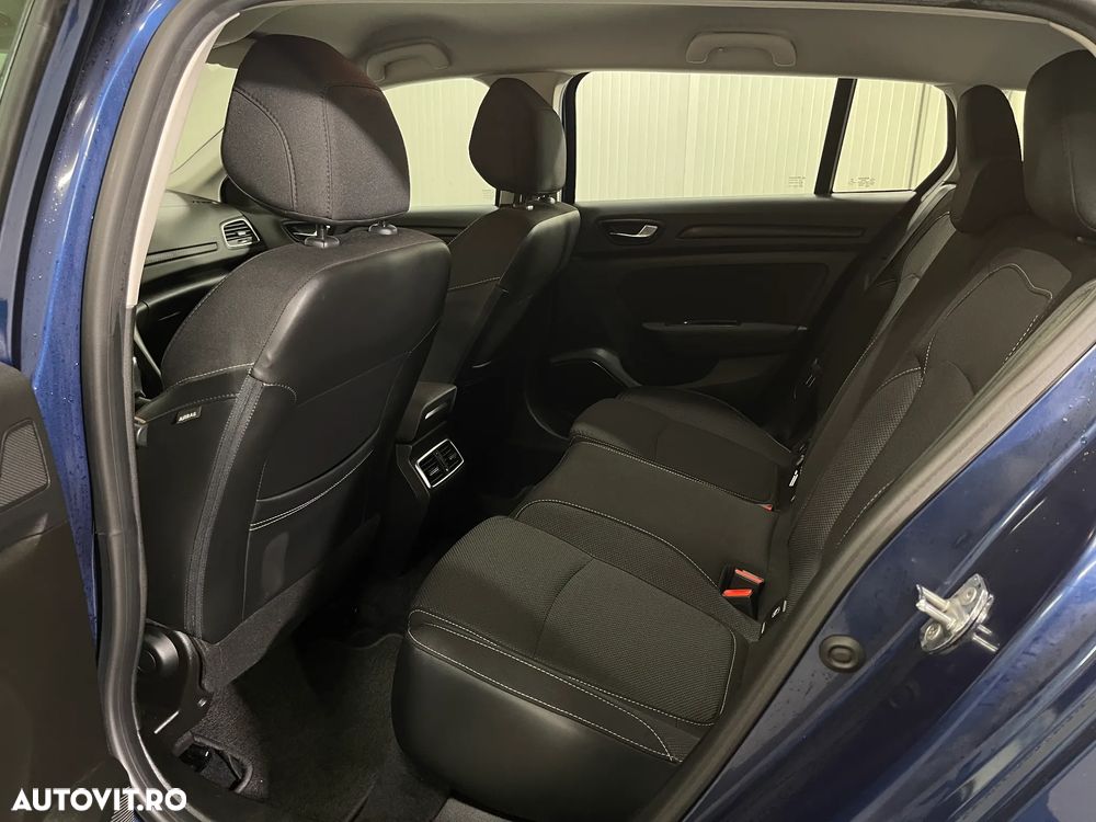 Renault Megane Blue dCi 116 EDC Zen - 11
