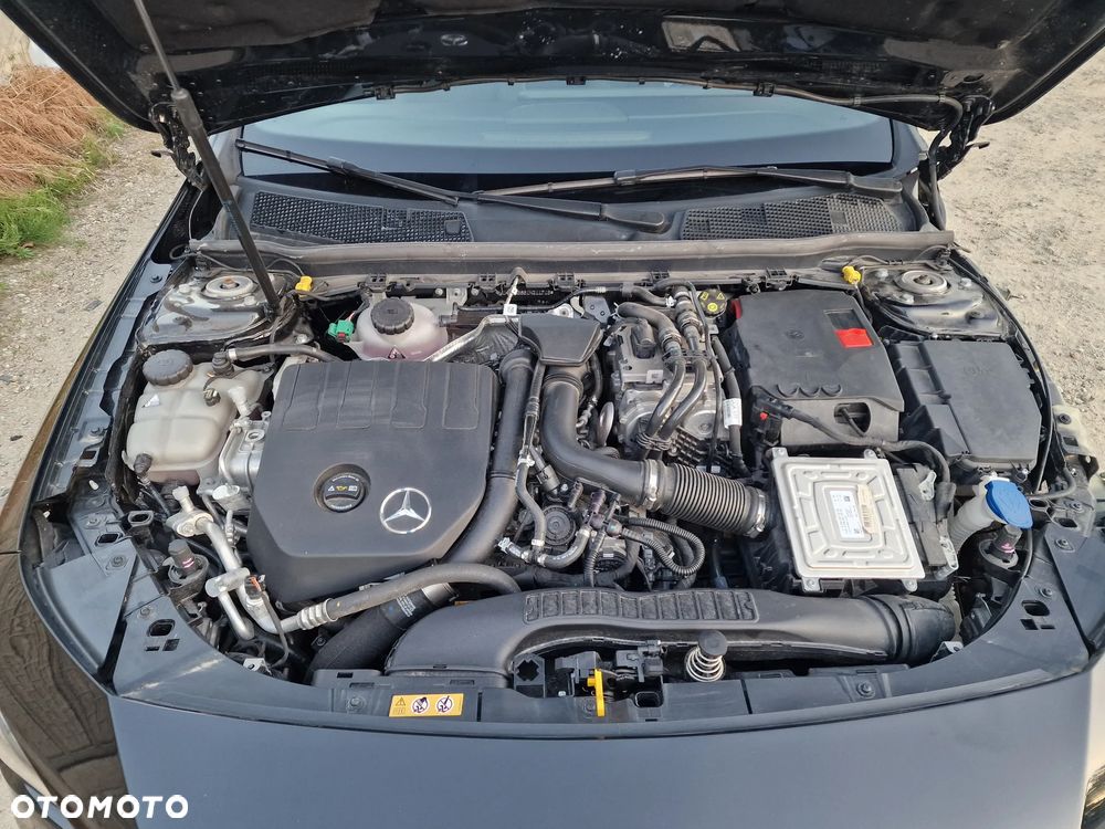 Mercedes-Benz CLA 250 e Shooting Brake 8G-DCT AMG Line - 23