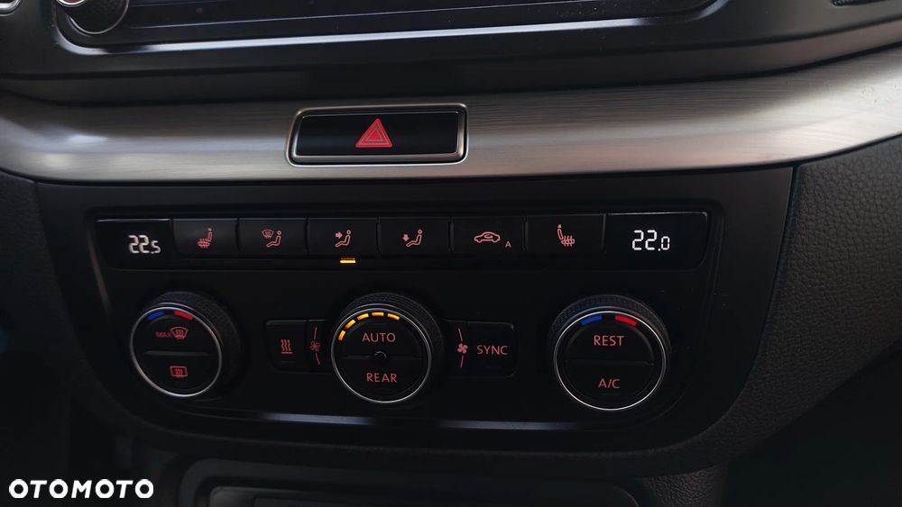 Volkswagen Sharan 2.0 TDI 4MOTION Highline - 30