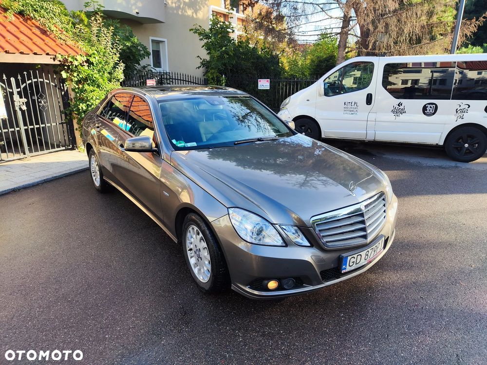 Mercedes-Benz Klasa E 250 CDI DPF BlueEFFICIENCY Automatik Elegance - 2