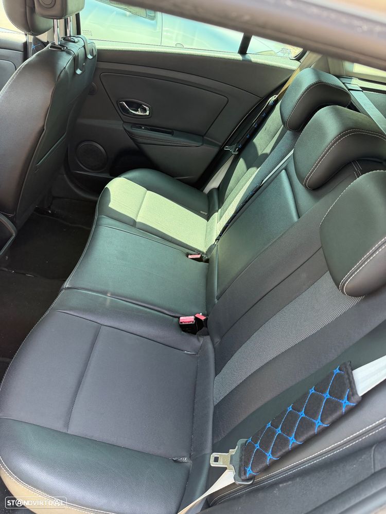 Renault Mégane Sport Tourer ENERGY dCi 130 Start & Stopp Bose Edition - 6