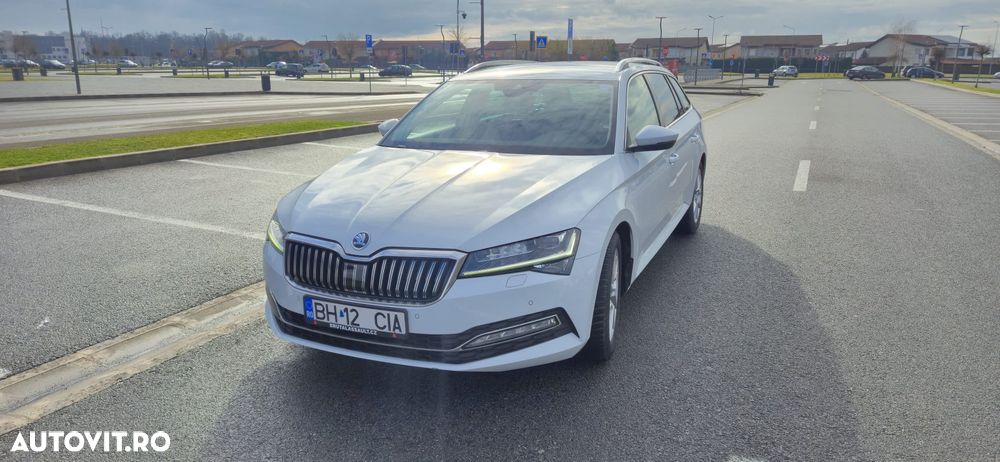 Skoda Superb 2.0 TDI DSG Premium Edition - 2