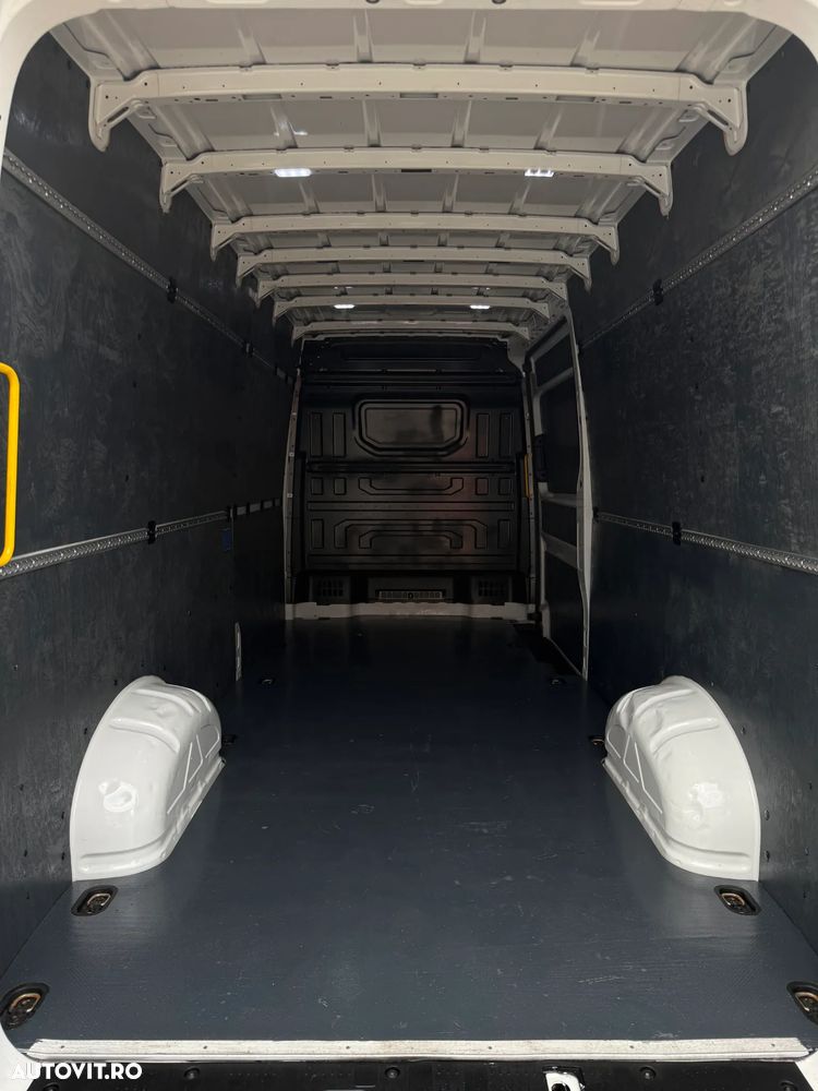 Volkswagen Crafter - 8