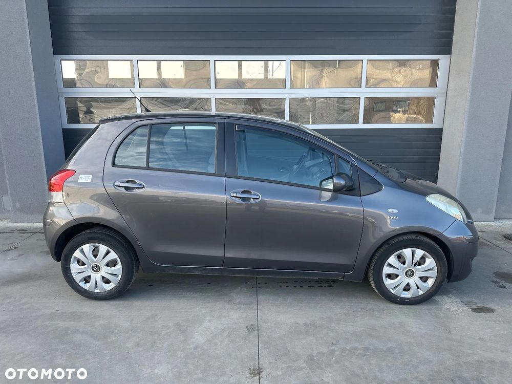 Toyota Yaris 1.4 D-4D Sol - 4