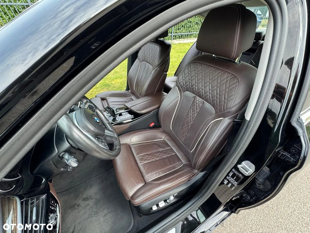 BMW Seria 5 520d Luxury Line - 23