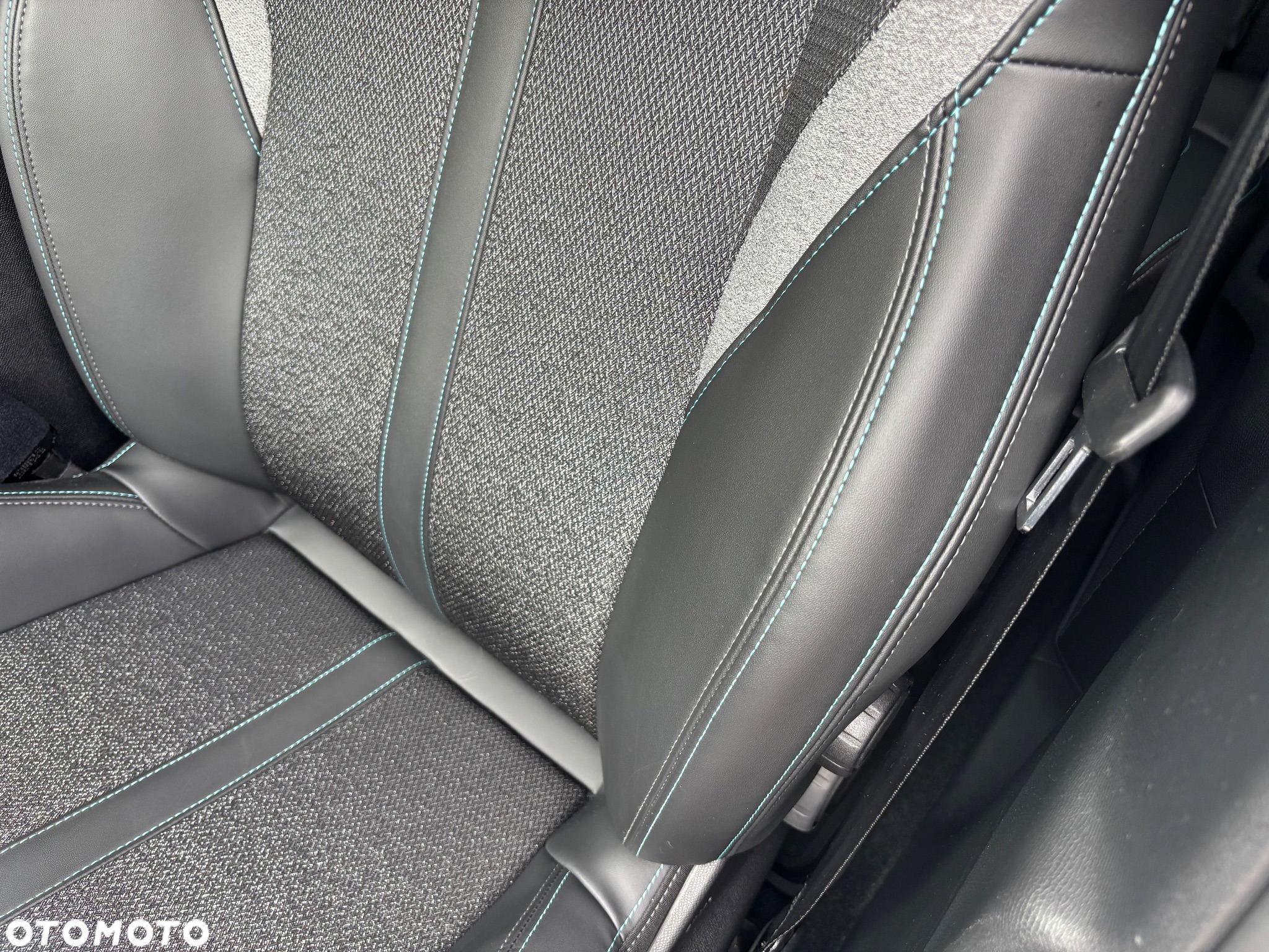 Peugeot 308 SW BlueHDi 130 EAT8 Stop & Start Allure Pack - 20