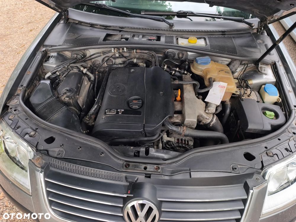 Volkswagen Passat 1.8T Comfortline - 31
