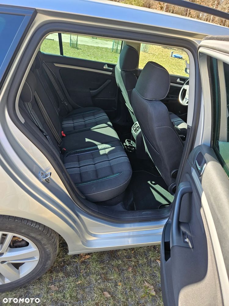 Volkswagen Golf 1.6 TDI DPF BlueMotion Technology DSG MATCH - 9