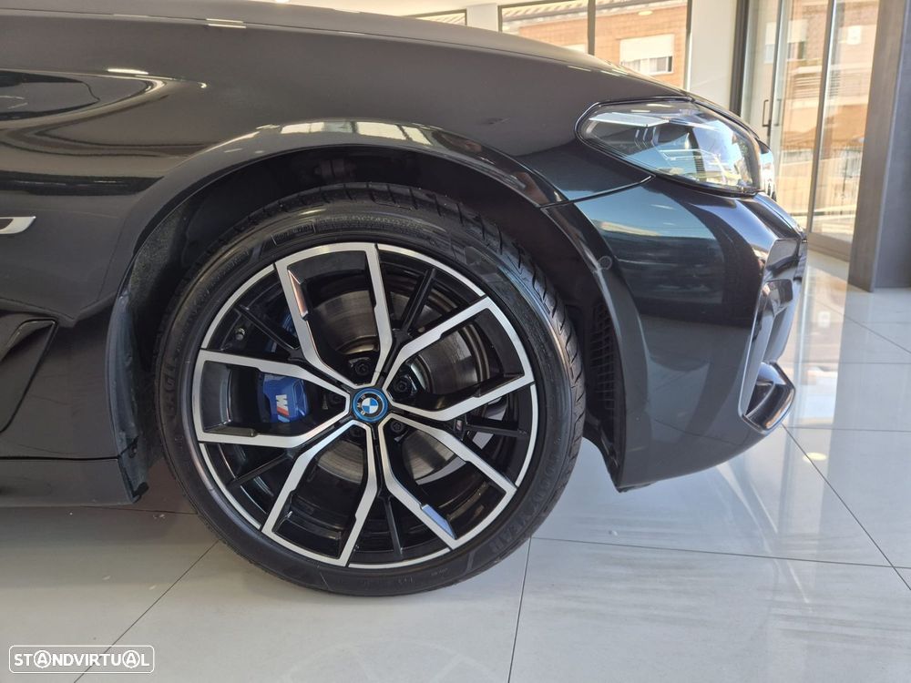 BMW 530 e Pack Desportivo M - 9